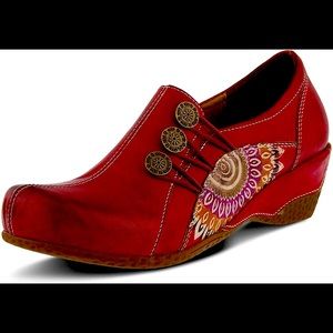 NWOB L'ARTISTE by Spring Step
Women's Agacia Slip-on Shooties sz 39